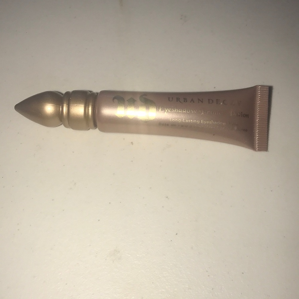 URBAN DECAY EYESHADOW PRIMER POTION
